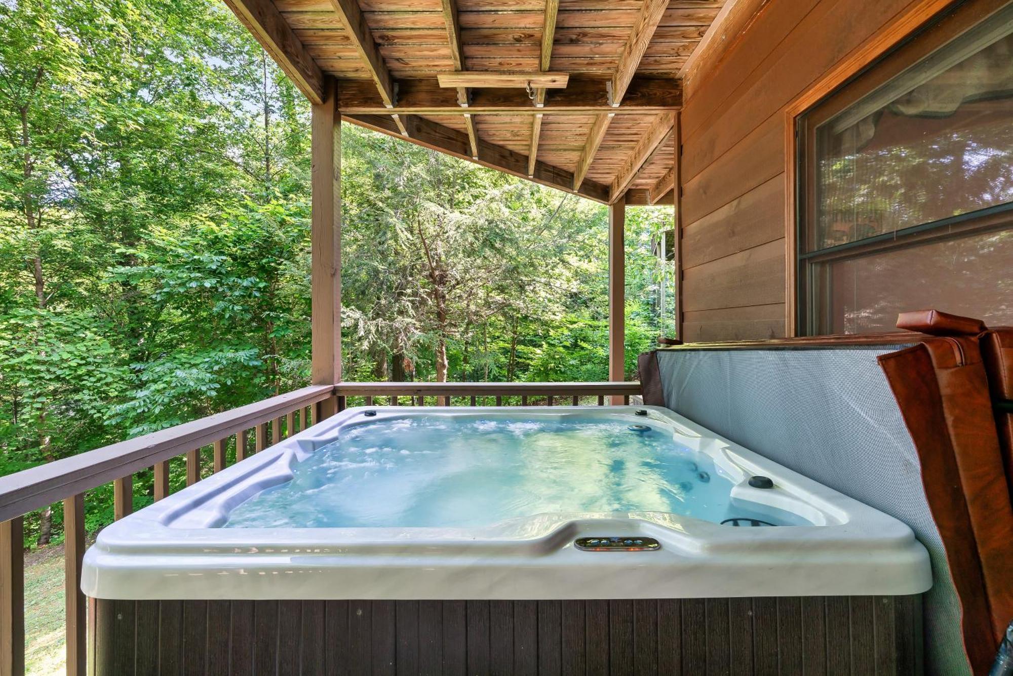 Peaceful Family Cabin With Hot Tub, Game Room, & More! Сев'єрвілл Екстер'єр фото