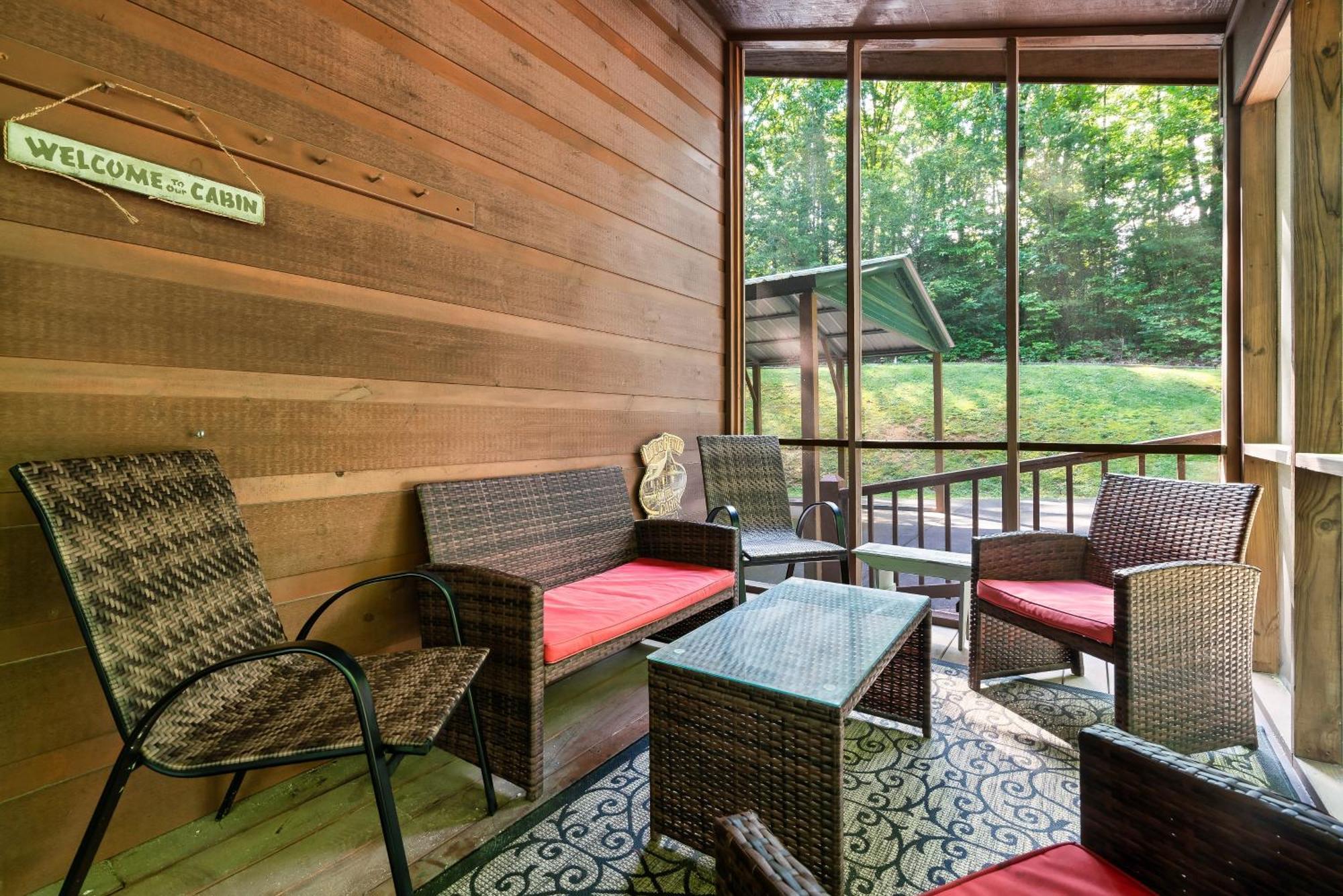 Peaceful Family Cabin With Hot Tub, Game Room, & More! Сев'єрвілл Екстер'єр фото