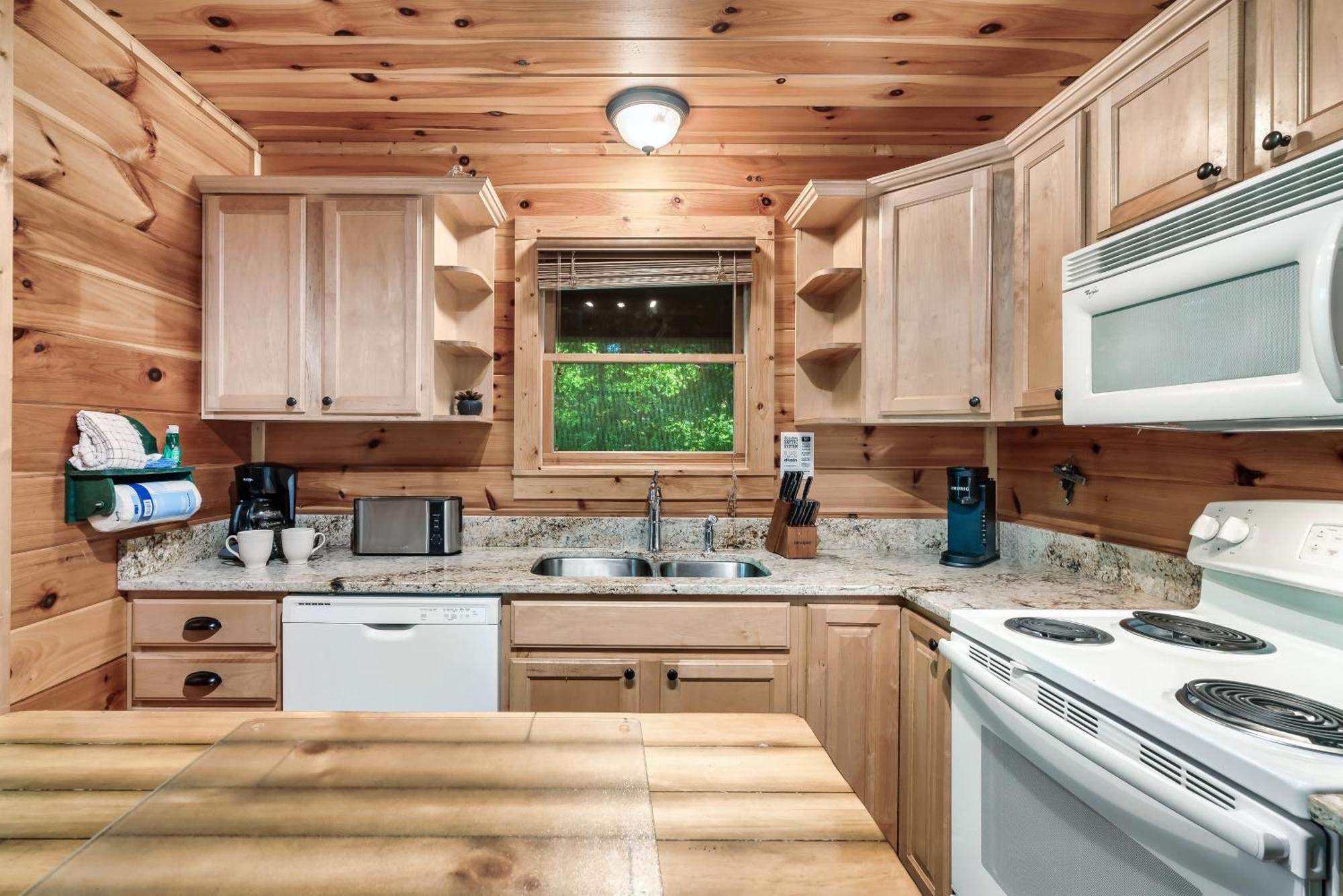 Peaceful Family Cabin With Hot Tub, Game Room, & More! Сев'єрвілл Екстер'єр фото