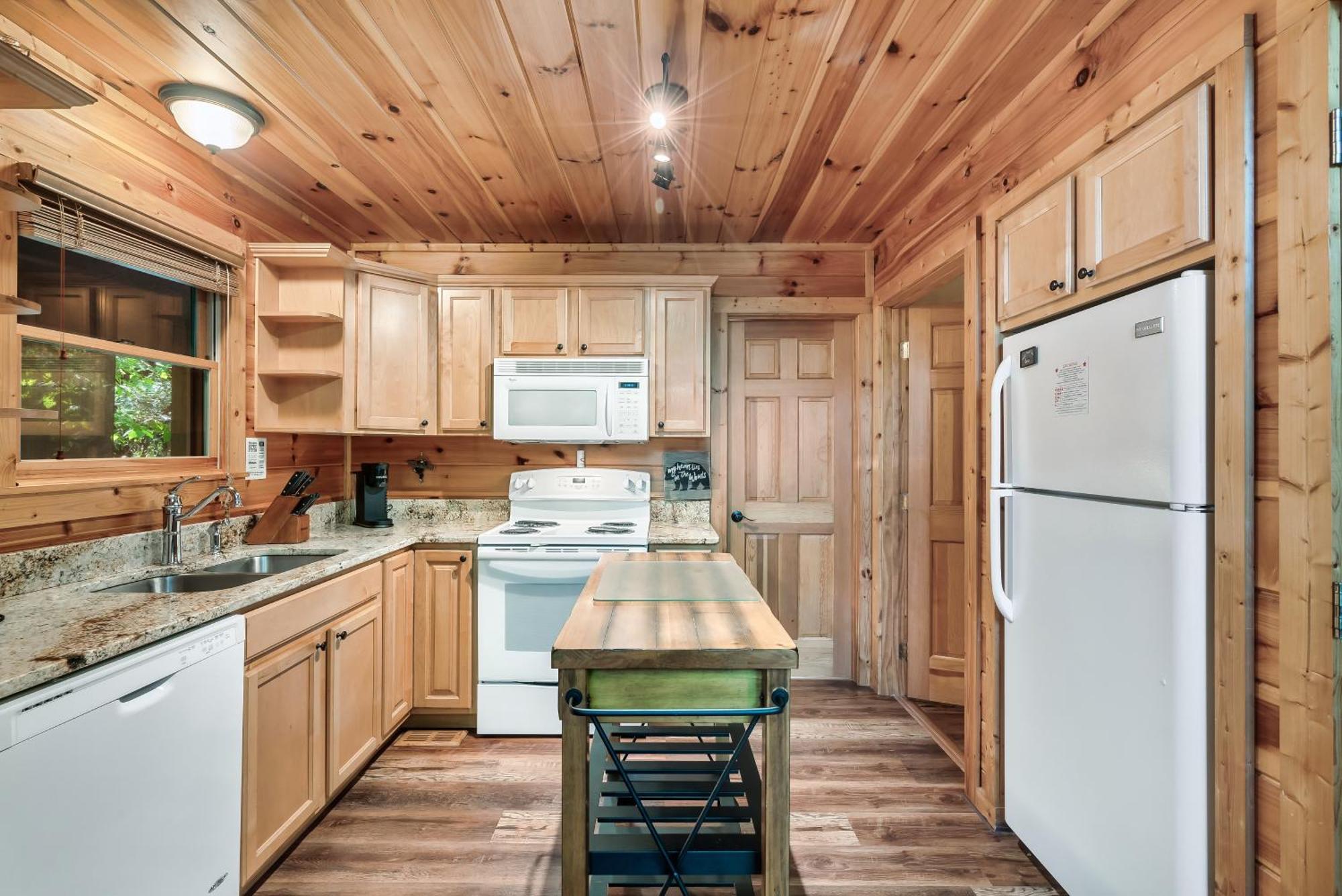 Peaceful Family Cabin With Hot Tub, Game Room, & More! Сев'єрвілл Екстер'єр фото
